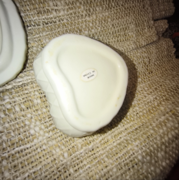 Vintage butterfly Ceramic heart shape jewelry trinket holder - Picture 5 of 11